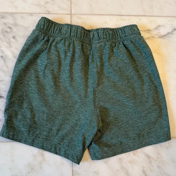 Lot of PRIMARY Kids' Clothing Boys Sizes 6 / 7 - Graphic Tee, Shorts (2), Pants - Picture 4 of 14